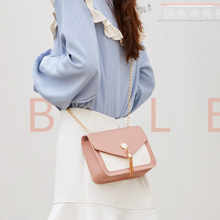 Feline Flair: Chic Small Crossbody Cat Lock Chain Messenger Bags for Women