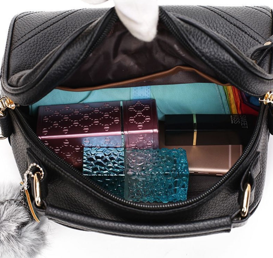 Effortless Elegance: The Perfect Shoulder Bag for Every Woman