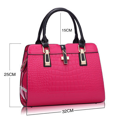 Chic Versatility: Luxury Messenger Tote Bags & Handbags for Every Occasion