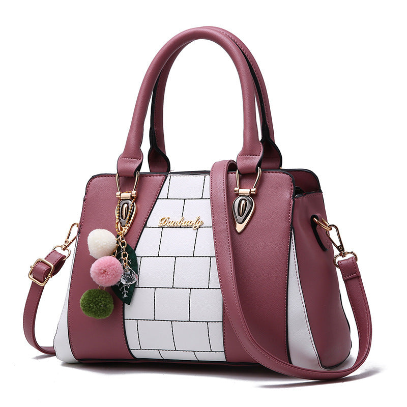 Everyday Elegance: Must-Have Shoulder Bags for Women