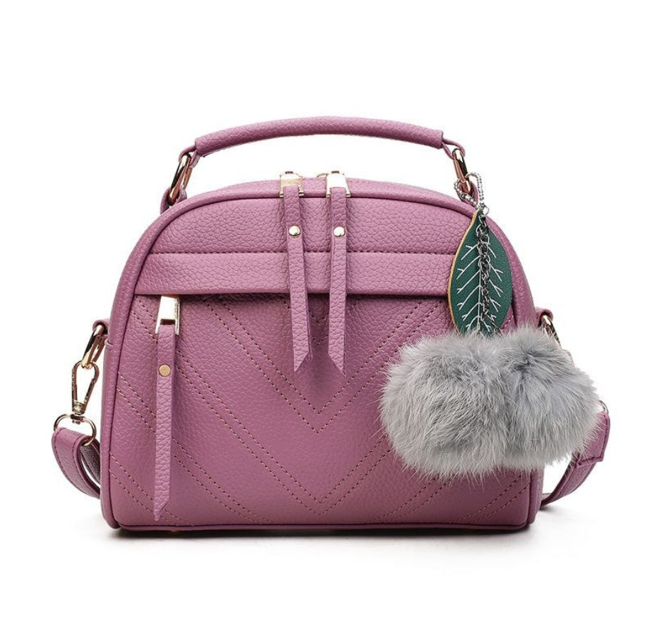 Effortless Elegance: The Perfect Shoulder Bag for Every Woman