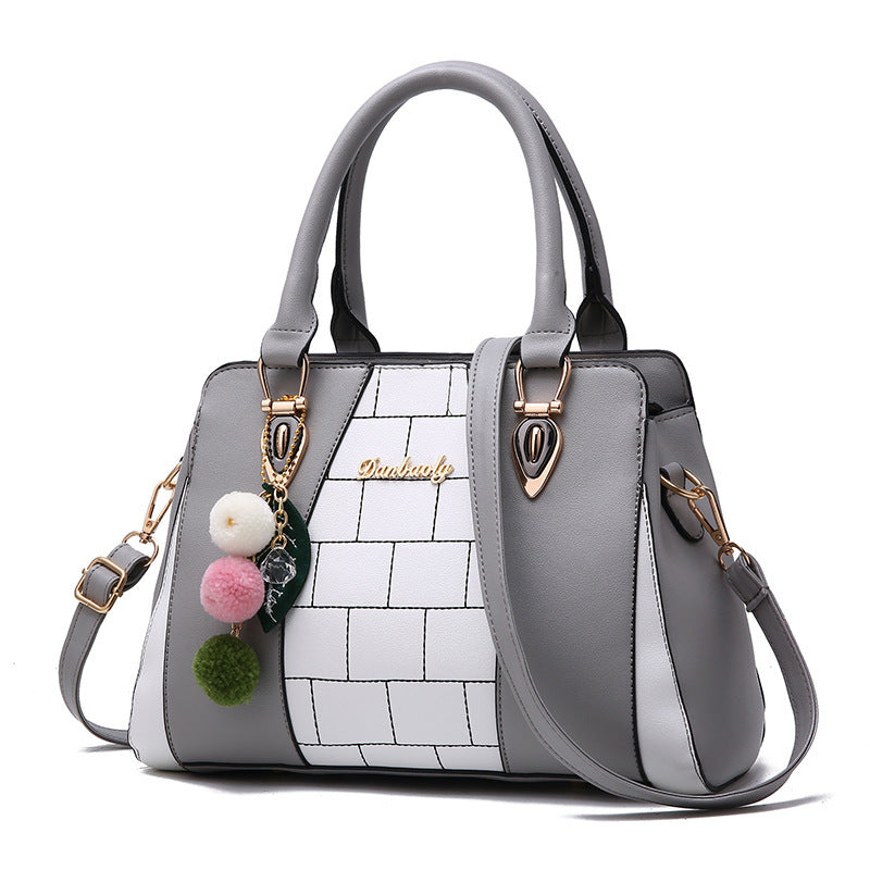 Everyday Elegance: Must-Have Shoulder Bags for Women