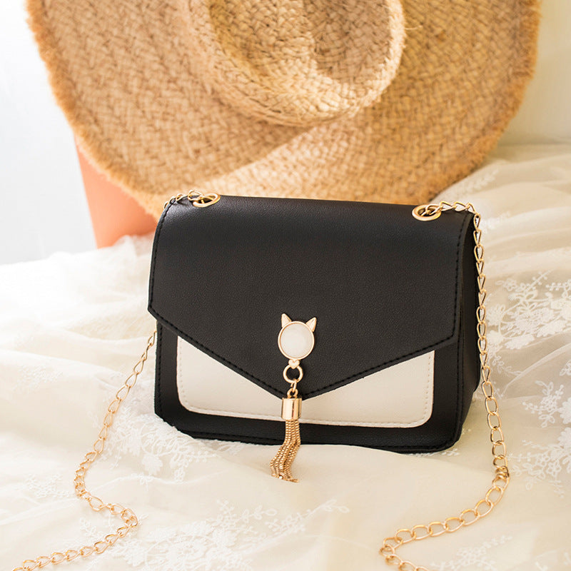 Feline Flair: Chic Small Crossbody Cat Lock Chain Messenger Bags for Women