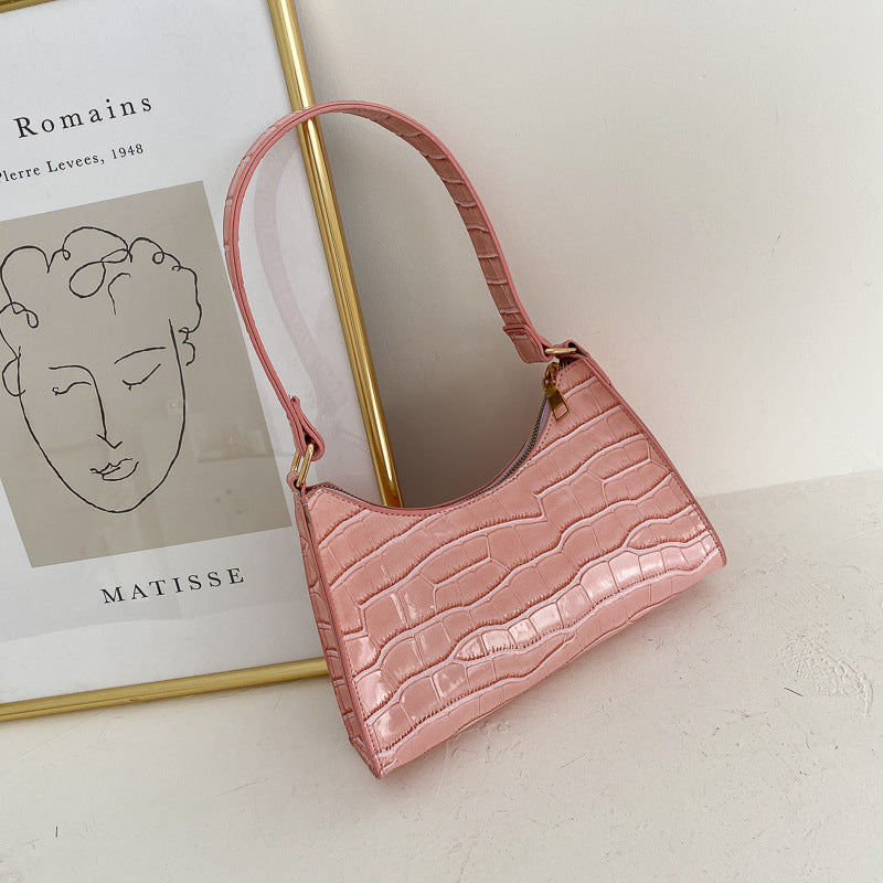 Summer Vibes: Trendy Underarm Bags and Fashionable Shoulder Bags for Women