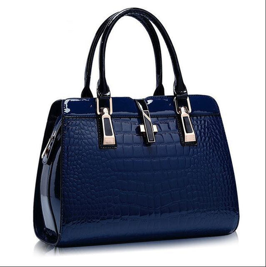 Chic Versatility: Luxury Messenger Tote Bags &amp; Handbags for Every Occasion