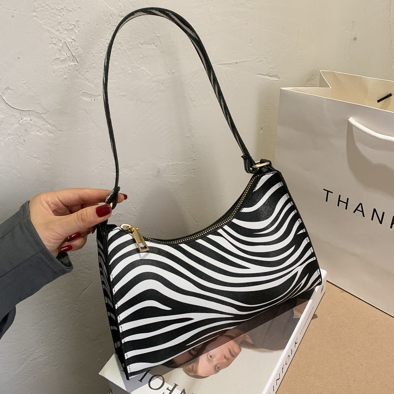 Summer Vibes: Trendy Underarm Bags and Fashionable Shoulder Bags for Women