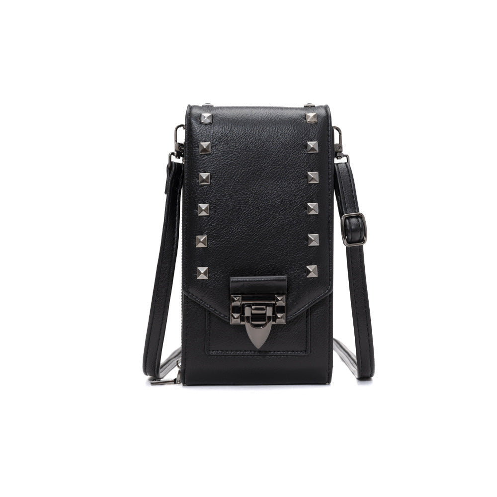 Edgy Elegance: Rivet Design Shoulder Bags for the Modern Woman